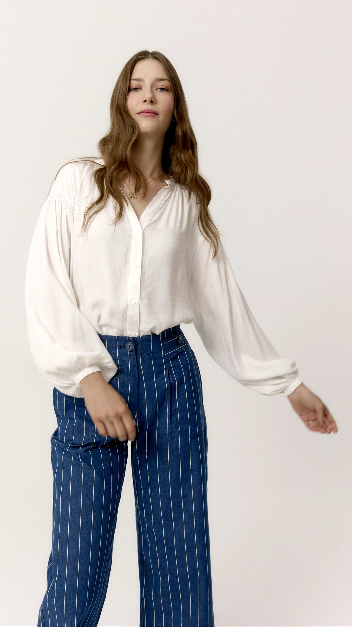 Camisa Mars blanca de mujer - manga abullonada