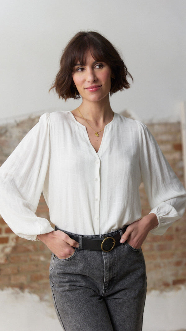 Leanne • Camisa Manga Larga • Biscuit • Essencials