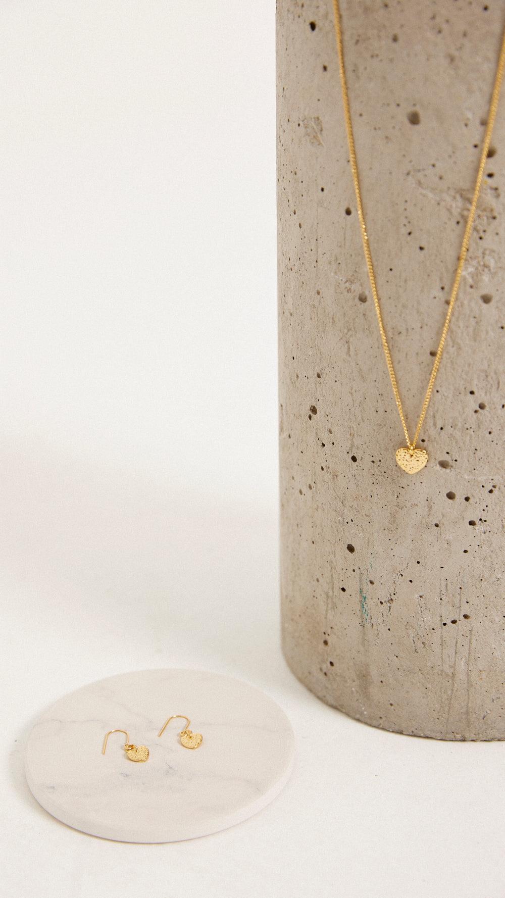 Pendientes Heart cortos - Pendiente - biscuit