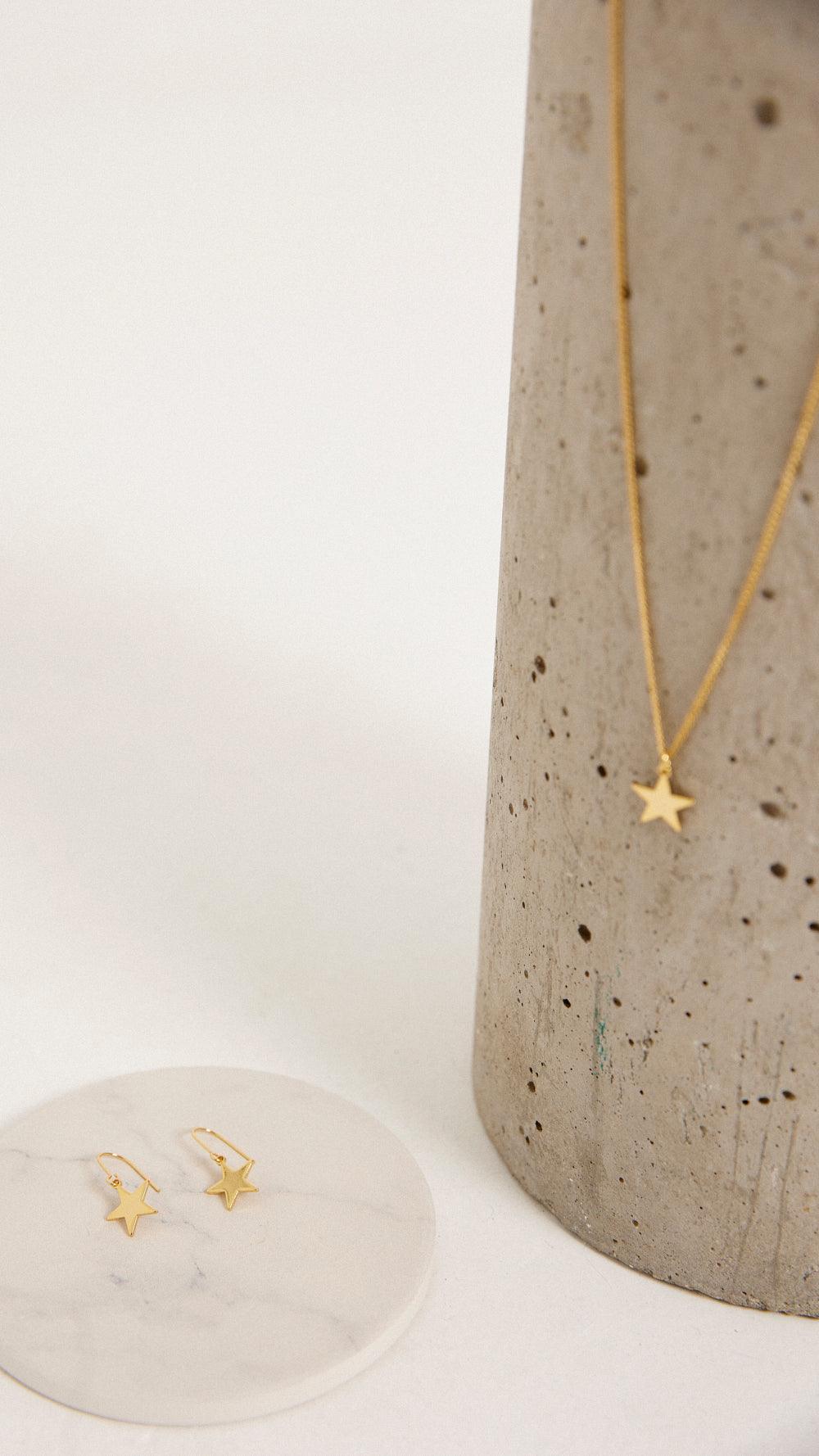 Pendientes Star cortos - Pendiente - biscuit