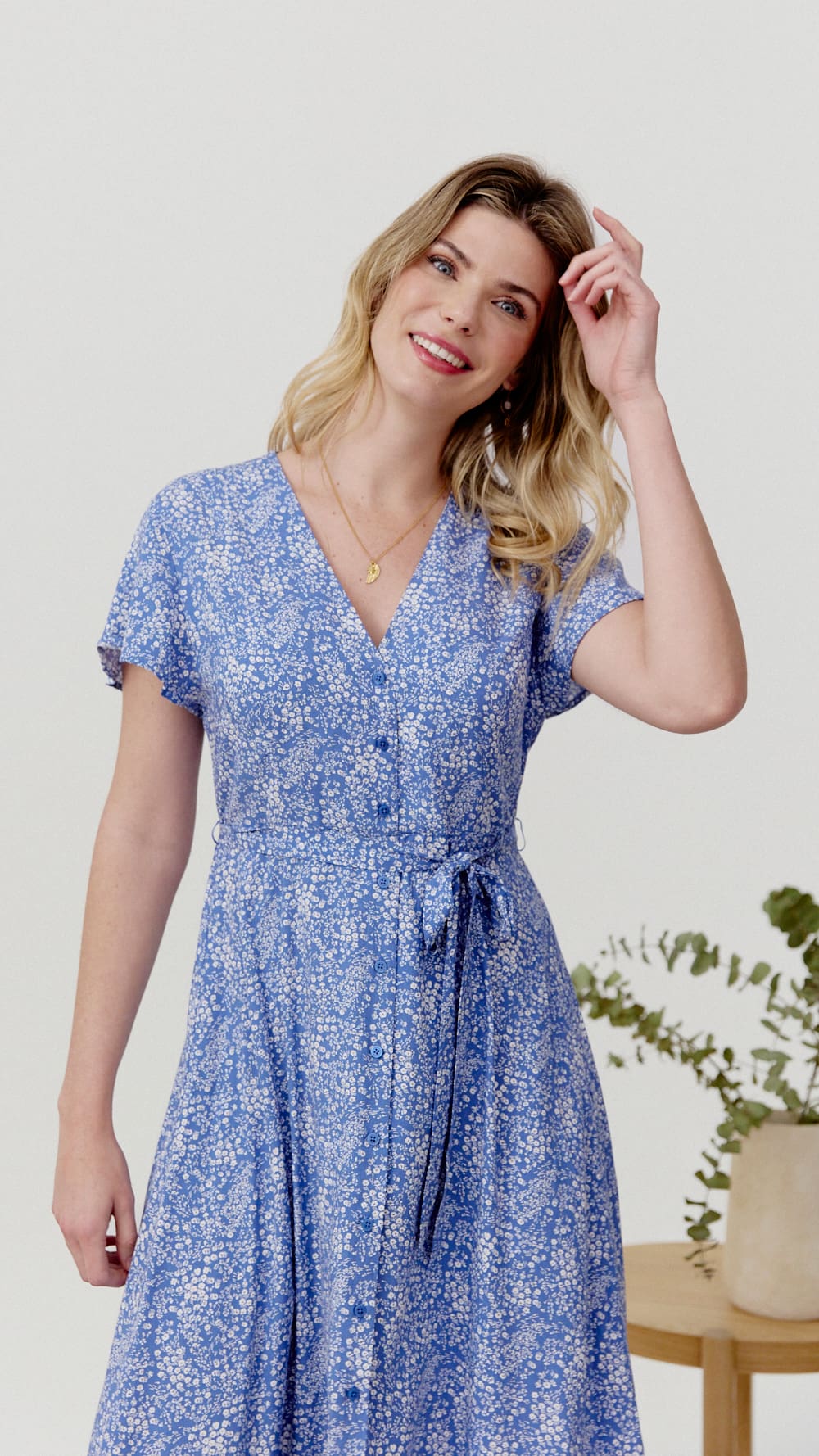 Vestido Lively midi lavanda de Biscuit