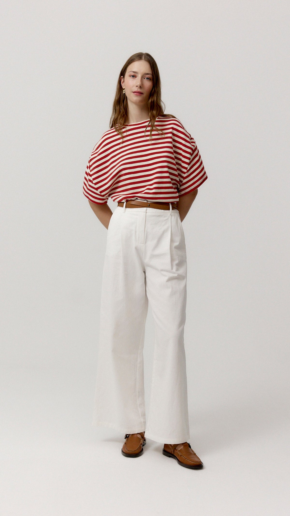 Pantalón Alison Blanco de Biscuit en look 1.