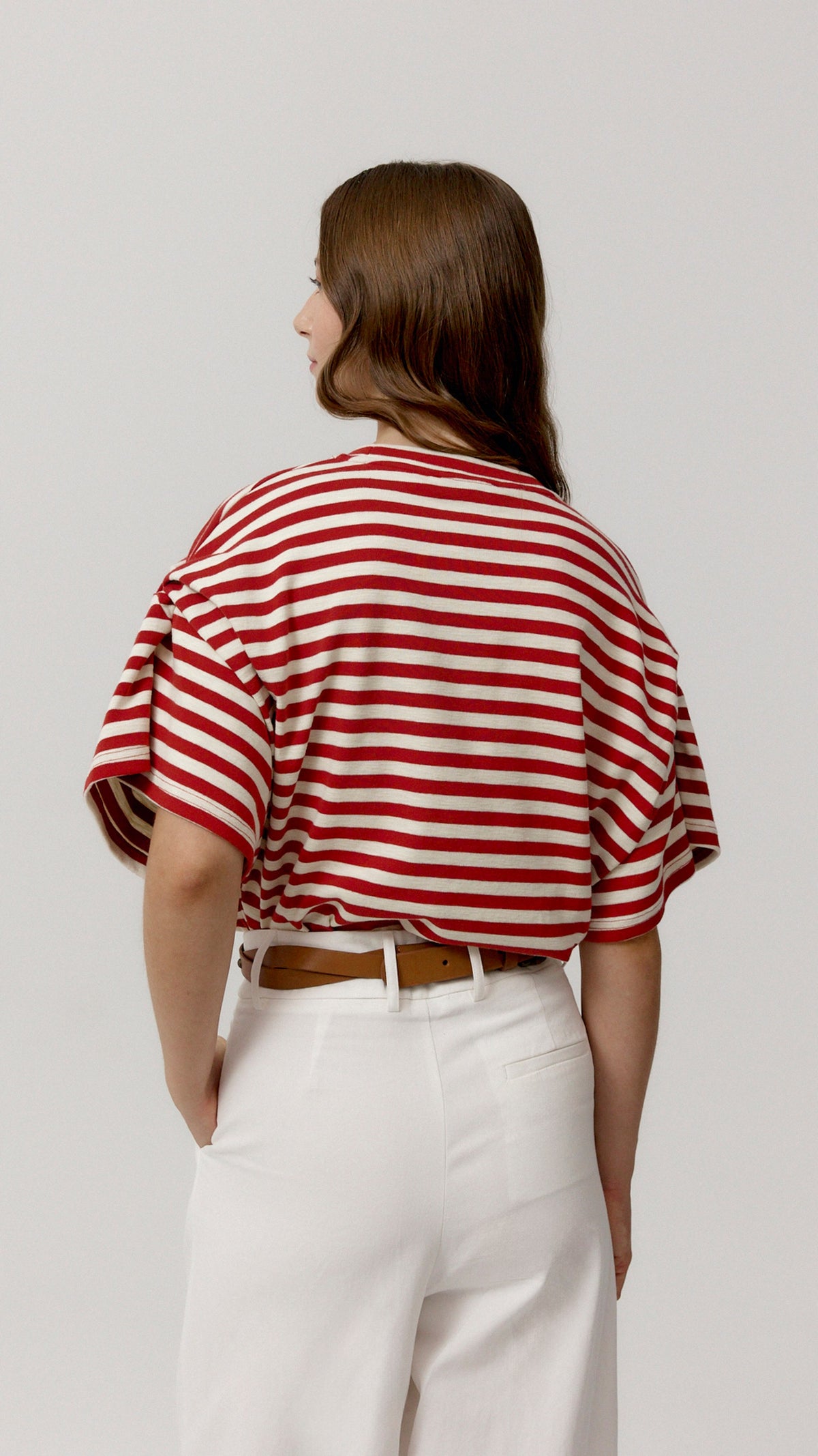 Pantalón Alison Blanco de Biscuit en look 6.