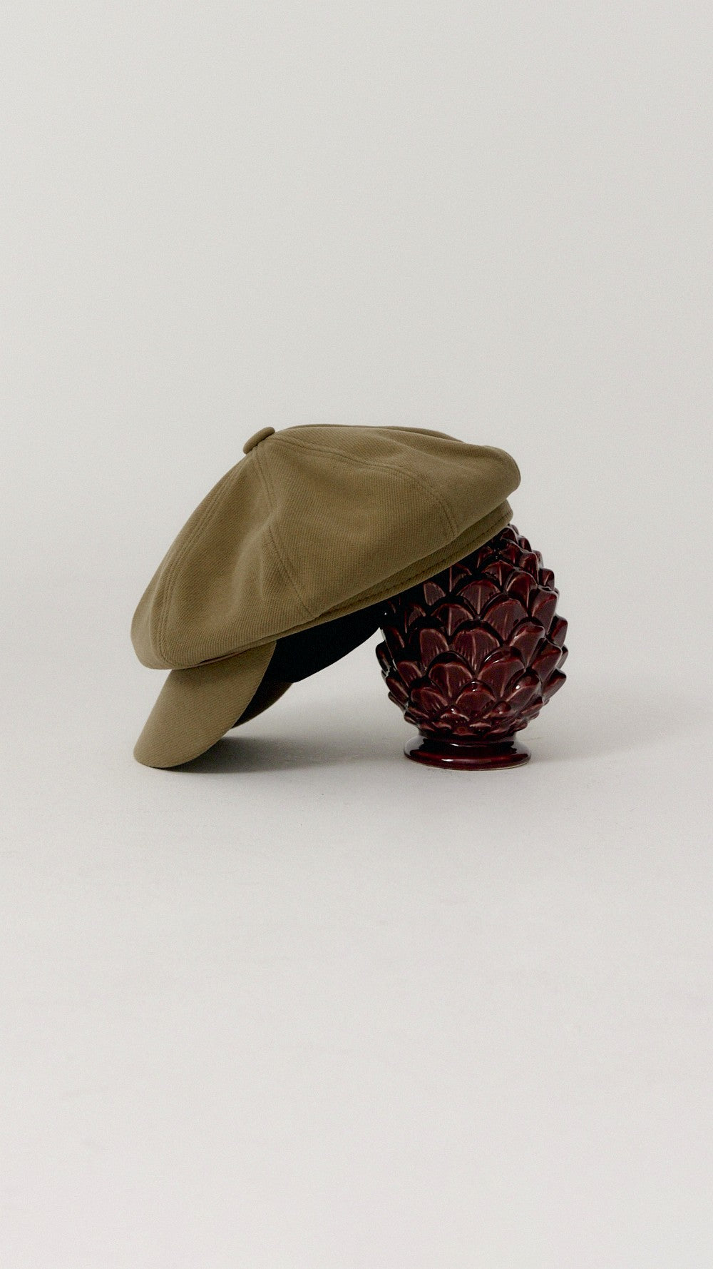 Gorra Ava Arena de Biscuit en vista lateral de producto