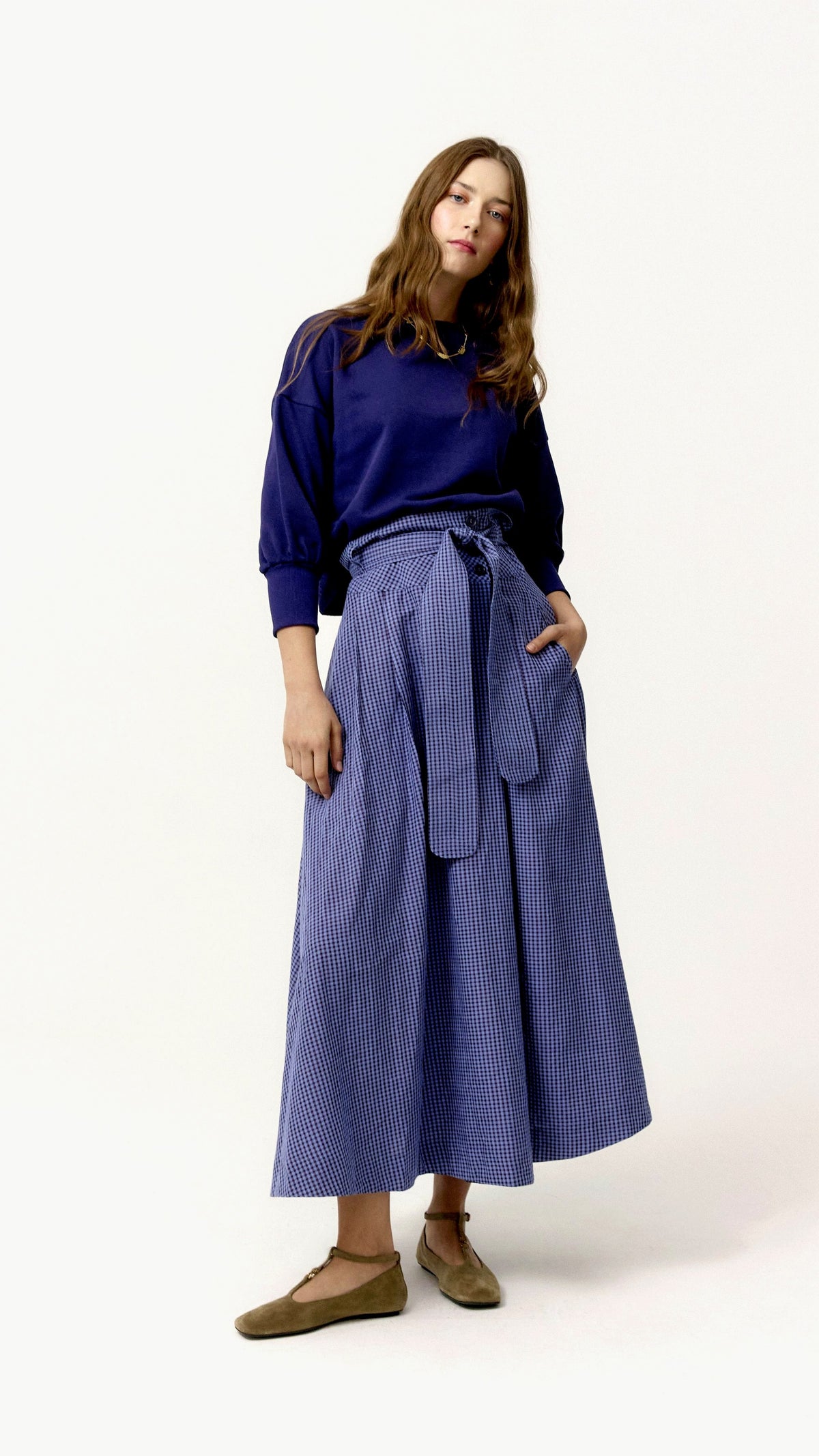 Sudadera Musetta azul navy - look de cuerpo entero